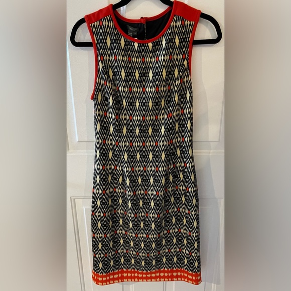 Dress - Picture 1 of 4